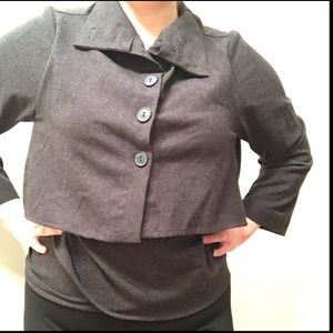 Host pick! Plus size unique wool wrap art shirt